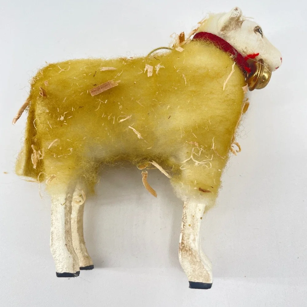 Vickie Smyers Sheep Ornament Yellow 4x4 2005 Primitive Folk Art ESC Trading